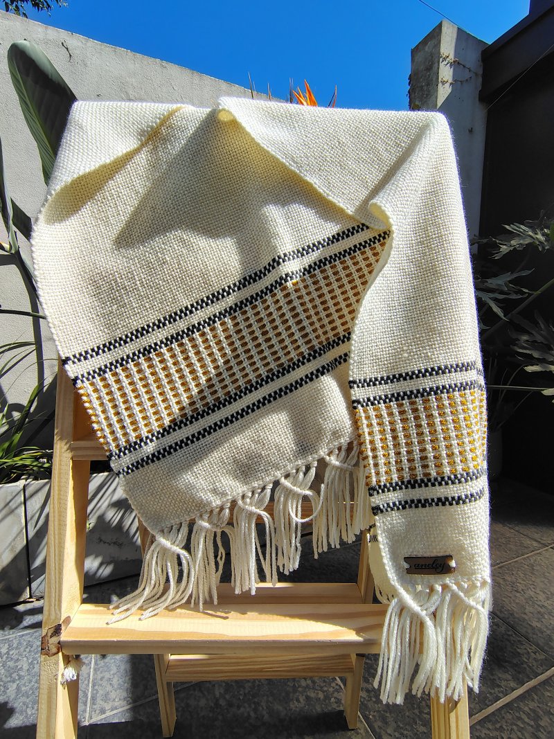 Pashminas tejidas en telar Antuco artesanales